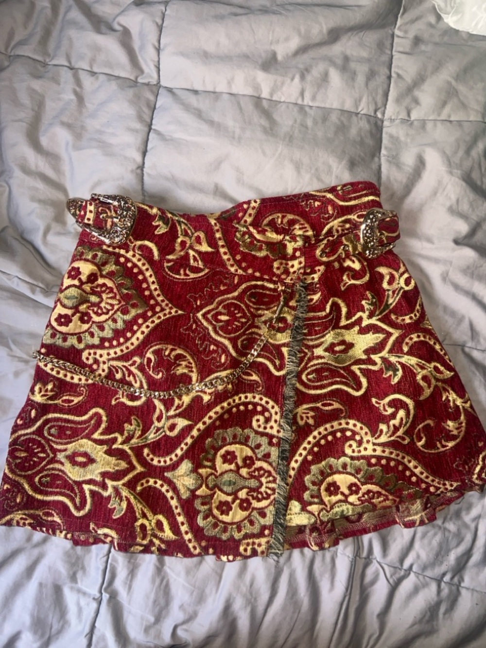 Red and gold fabric material Lace-Up Crop Top with Gold Chain Detail AND skirt - Picture 9 of 12